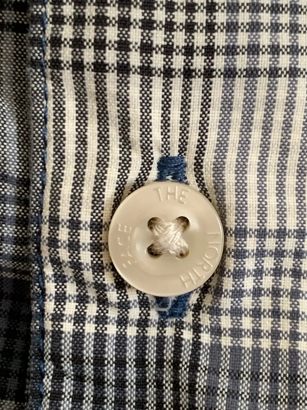 THE NORTH FACE Men’s Gray Blue Cream Plaid Short Sleeve Button Down Shirt